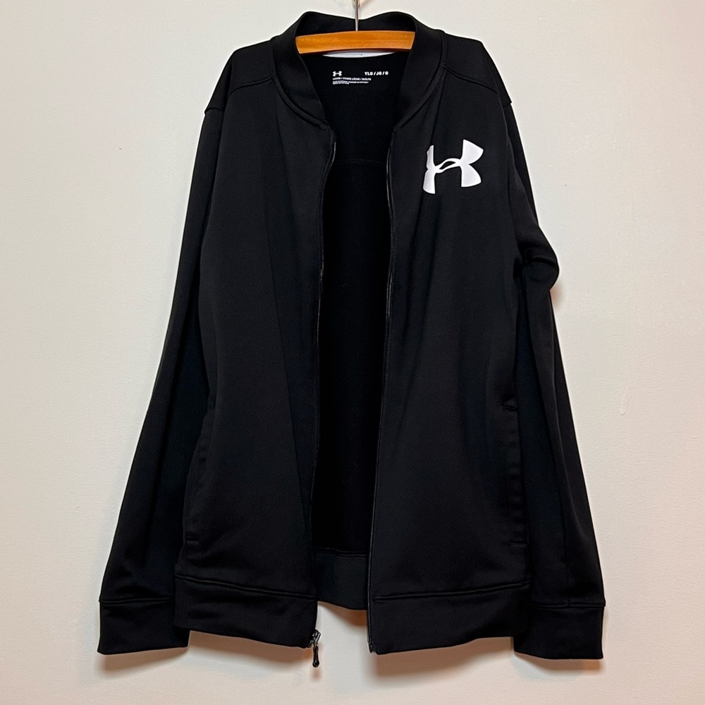 SOLD 4/6 Under Armour Boy’s Black Pennant Zip Up Jacket, Size YLG (Youth Large) - Picture 8 of 15